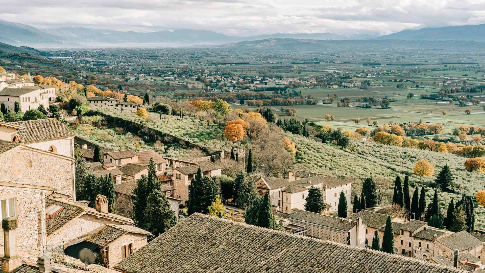 Blick auf die Hügel von Assisi. Foto von gabriella clare marino
