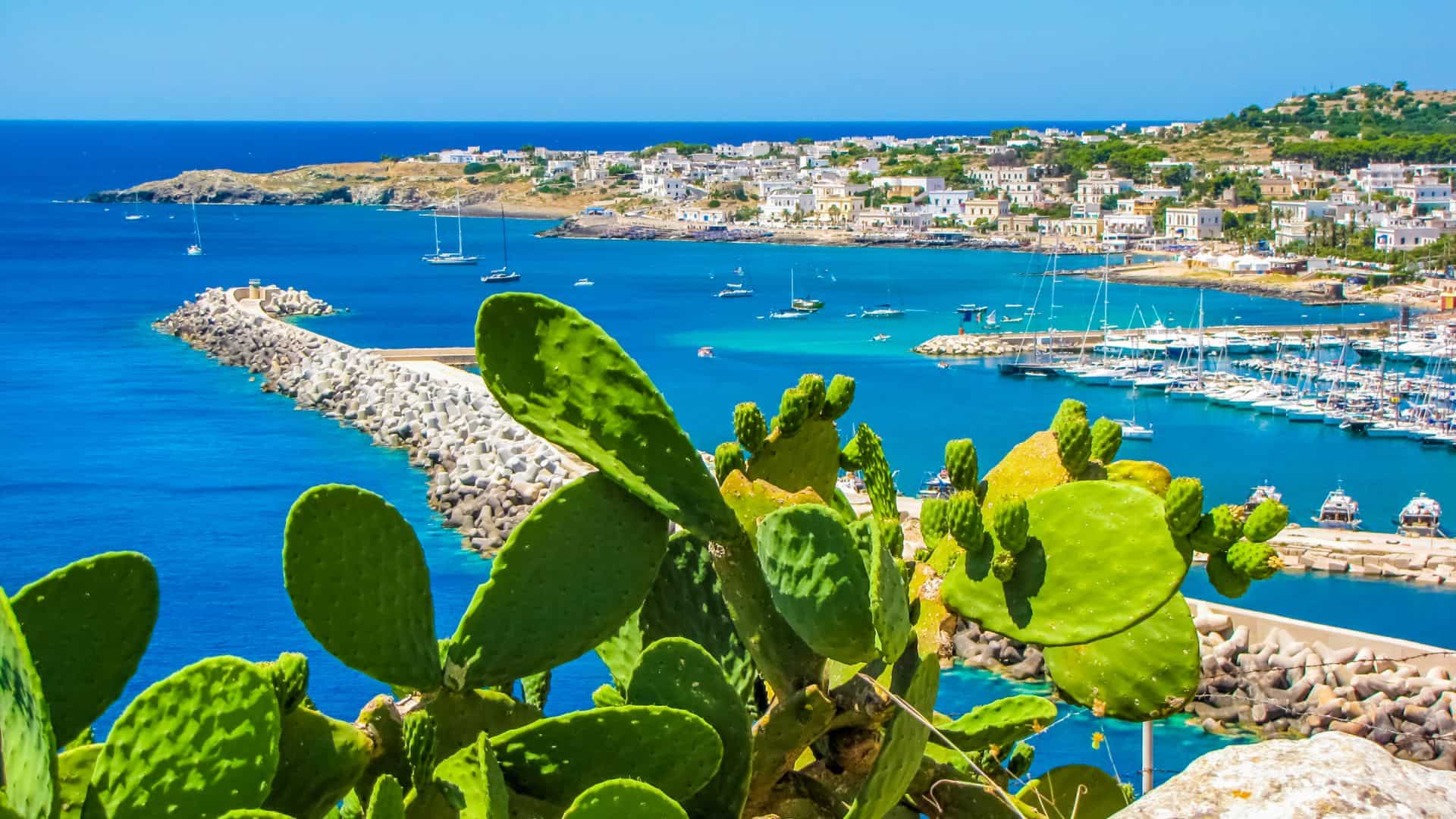 Die Strandpromenade von Santa Maria di Leuca in Apulien