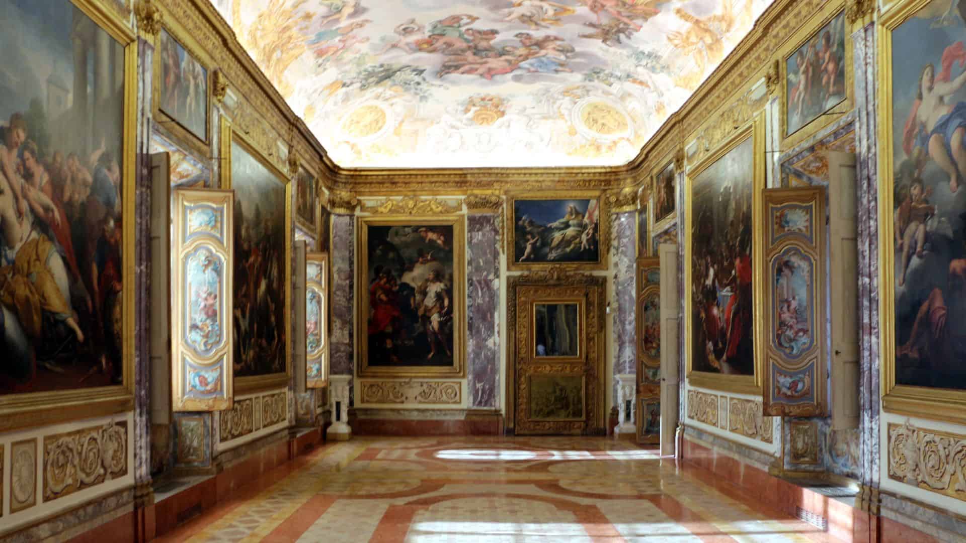 Innenansicht von Palazzo Buonaccorsi Foto von Saliko