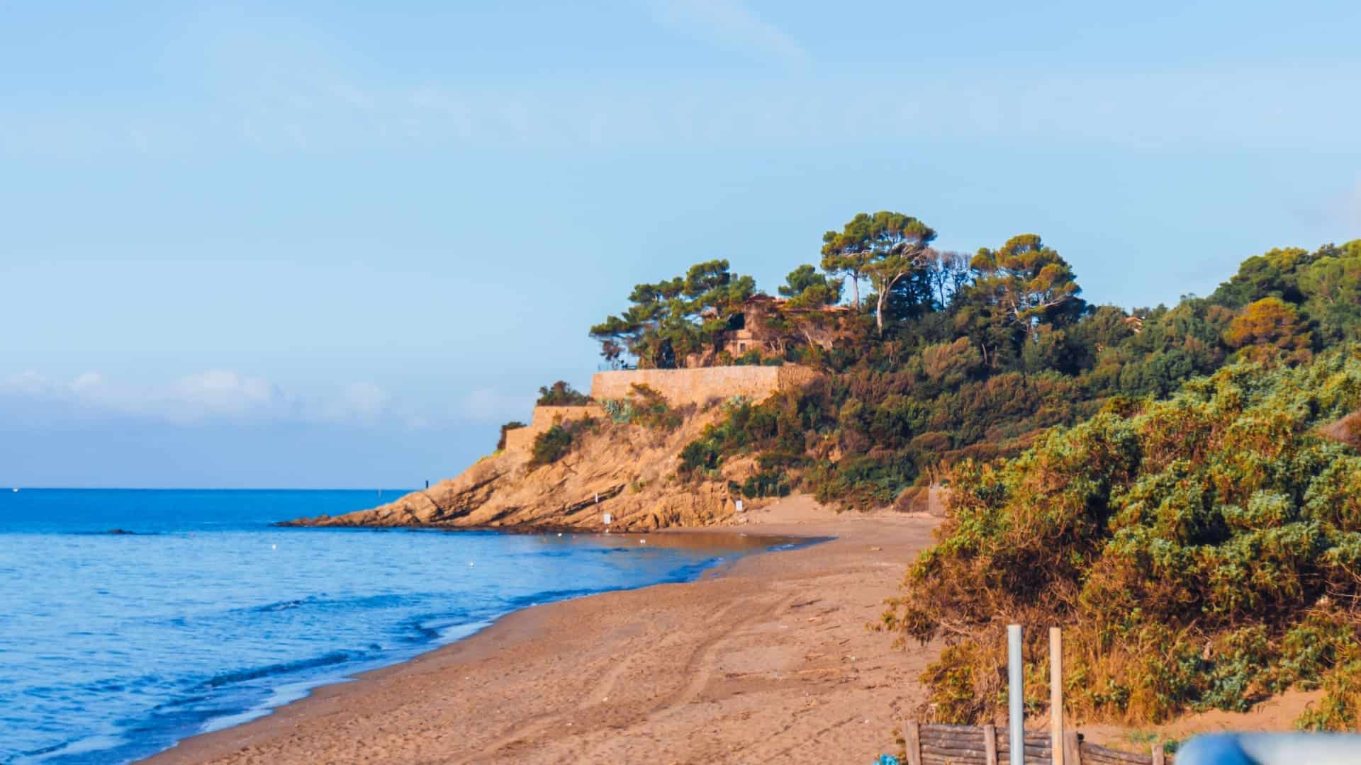 Die Uferpromenade von Castiglione della Pescaia