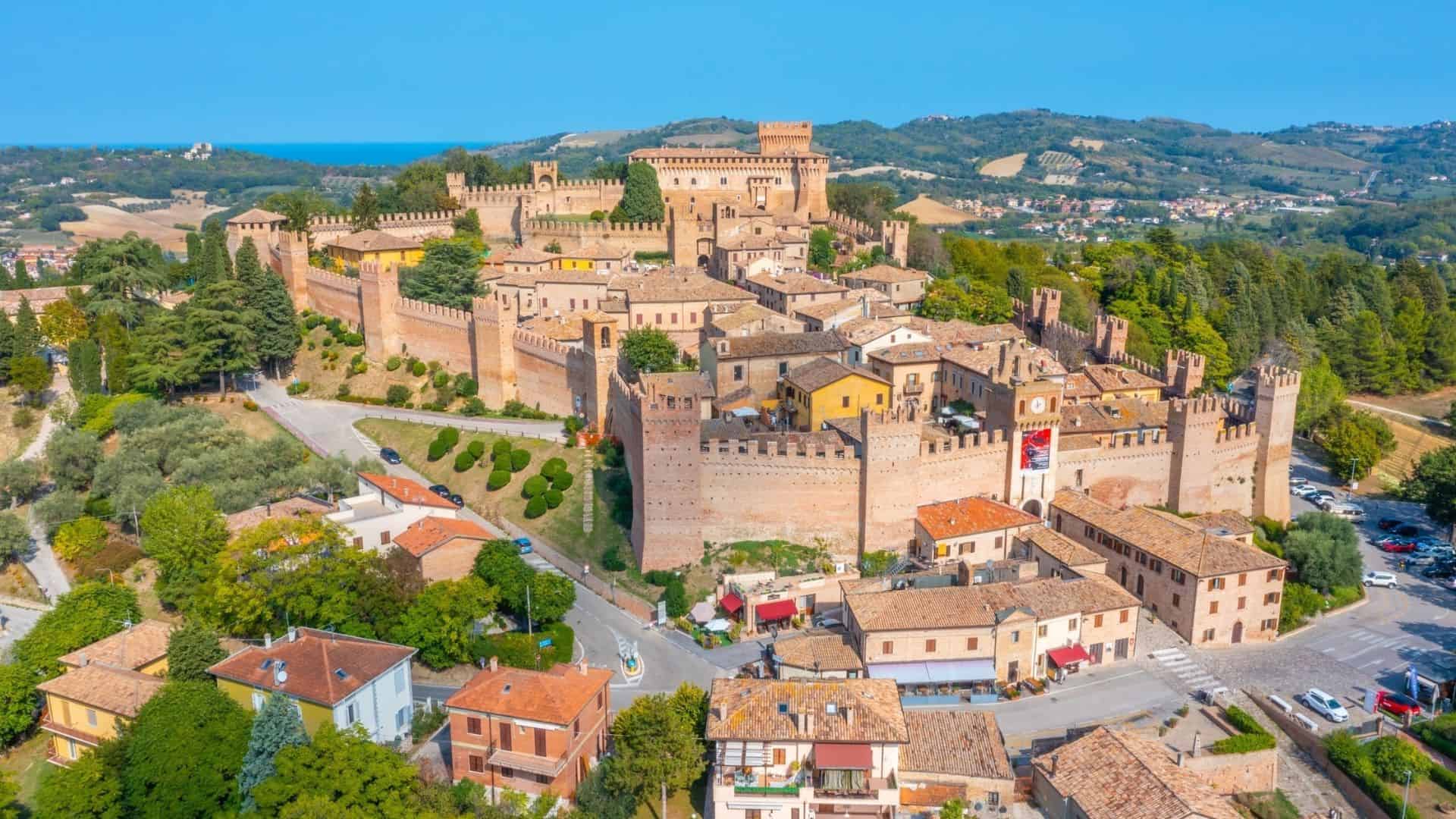 Vista aerea su Gradara
