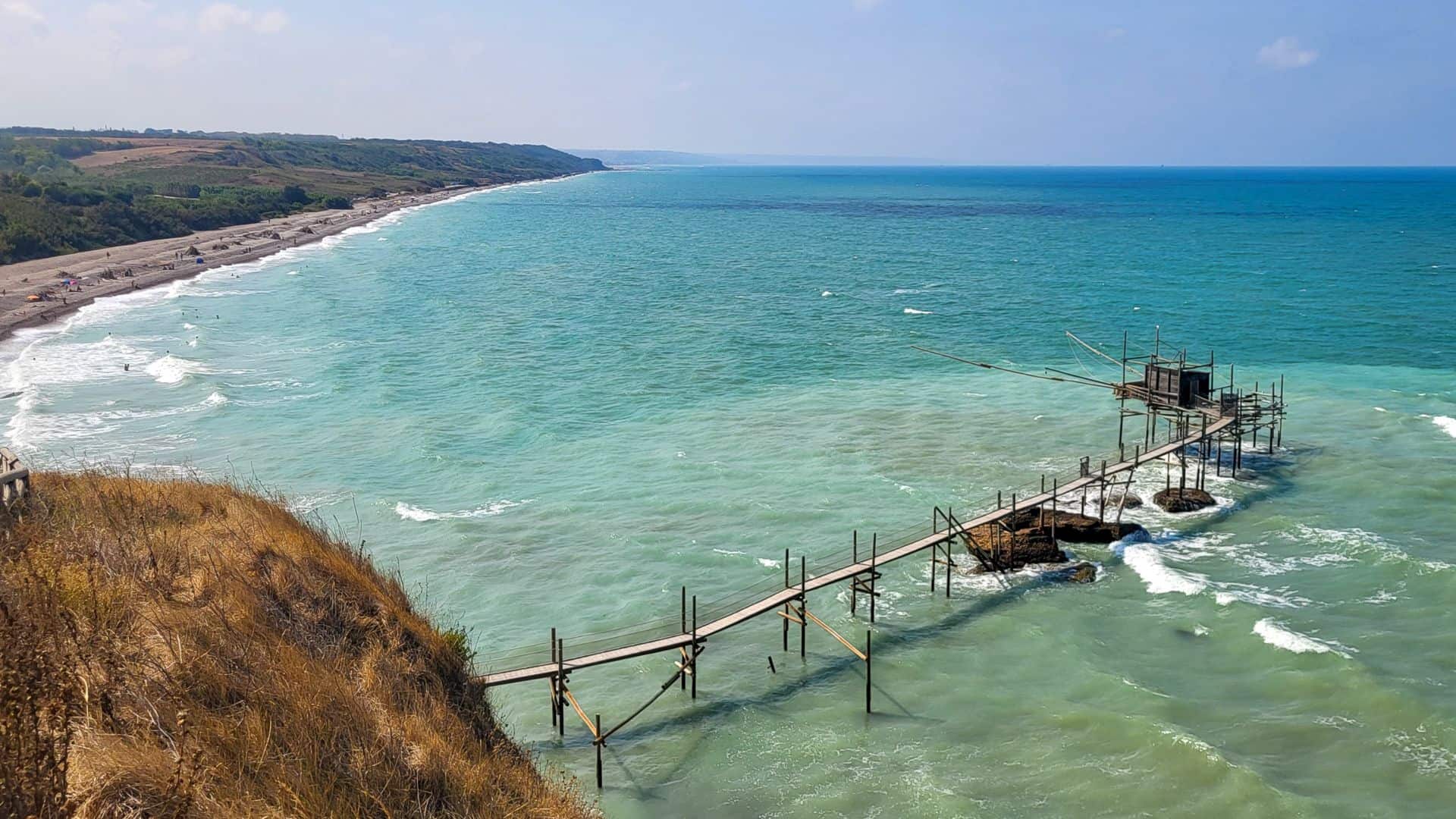 Panorama der Trabocchi-Küste in Abruzzen