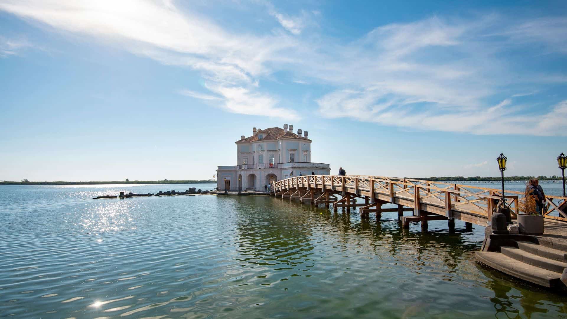 Casina Vanvitelliana im Lago Fusaro