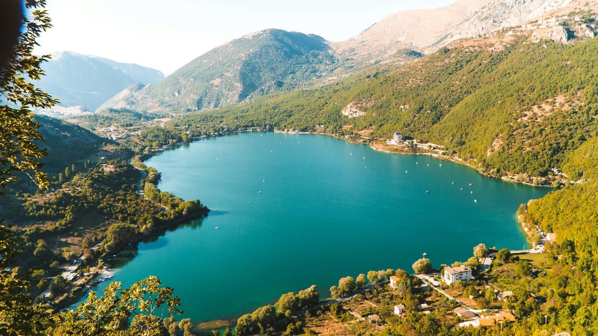 See in den Abruzzen. Foto von giuse
