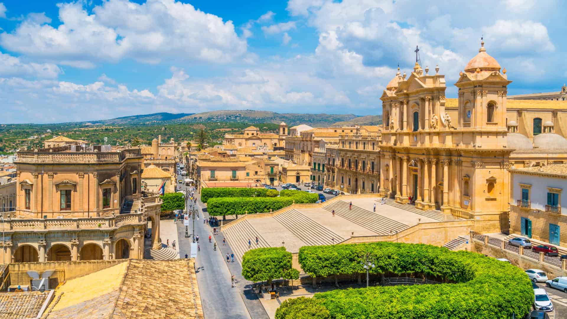 Kathedrale und Palazzo Ducezio in Noto auf Sizilien