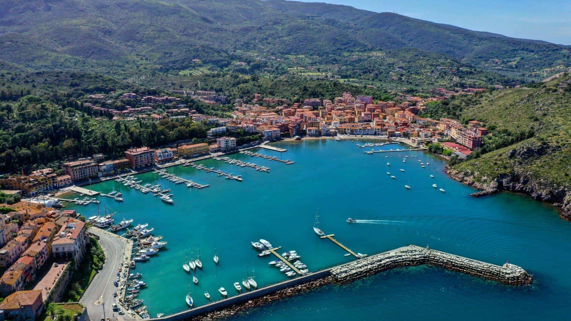 Blick auf Porto Ercole. Foto von Alessio Ciavattini
