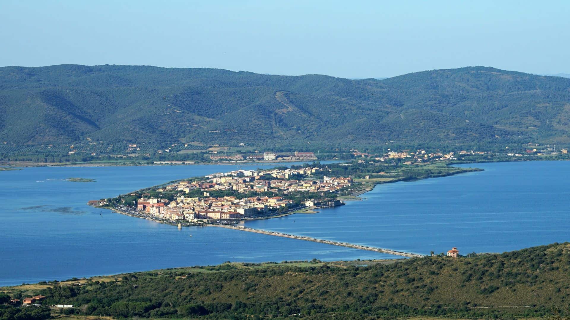 Das Dorf Orbetello von oben