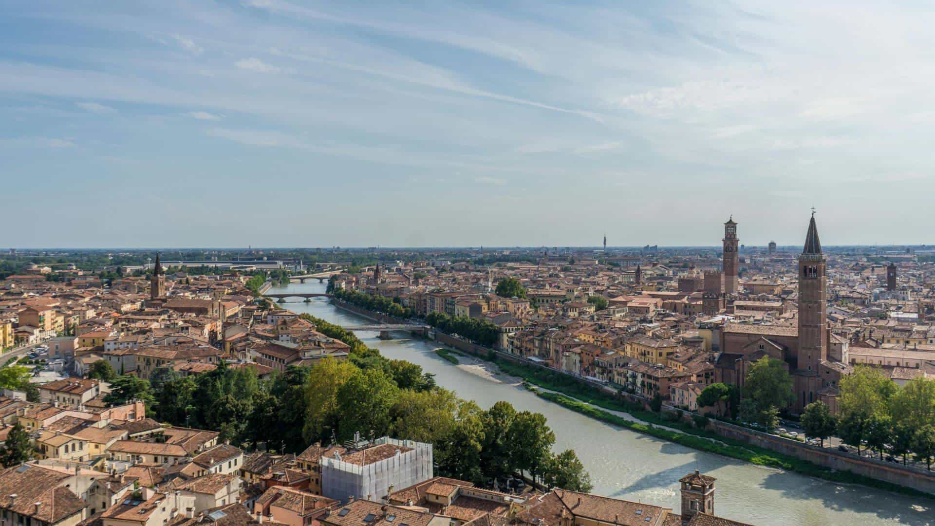 Die Stadt Verona von oben gesehen
