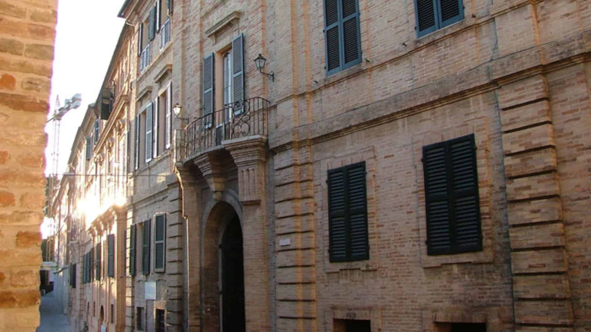 Haus der Silvia in Recanati. Foto von Xavier121