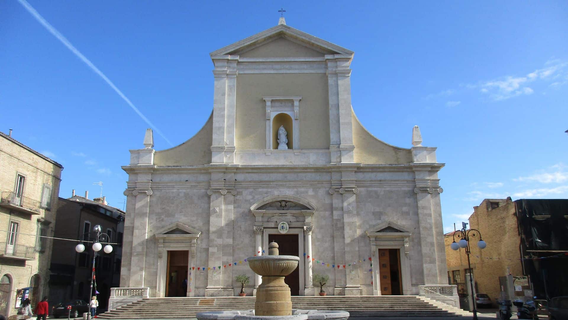 Frontfassade der Basilika Santa Maria della Marina. Foto von Ermanon