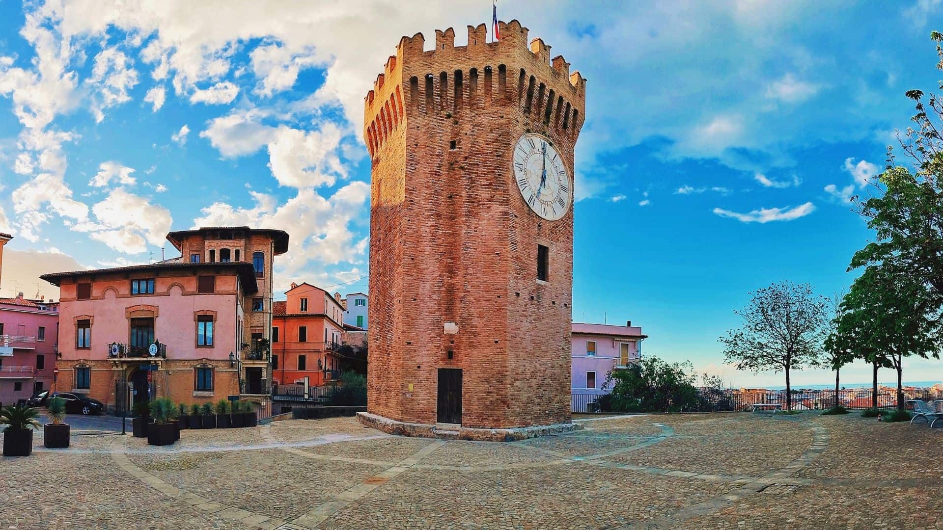 Das antike Dorf von San Benedetto del Tronto. Foto von Luigi936