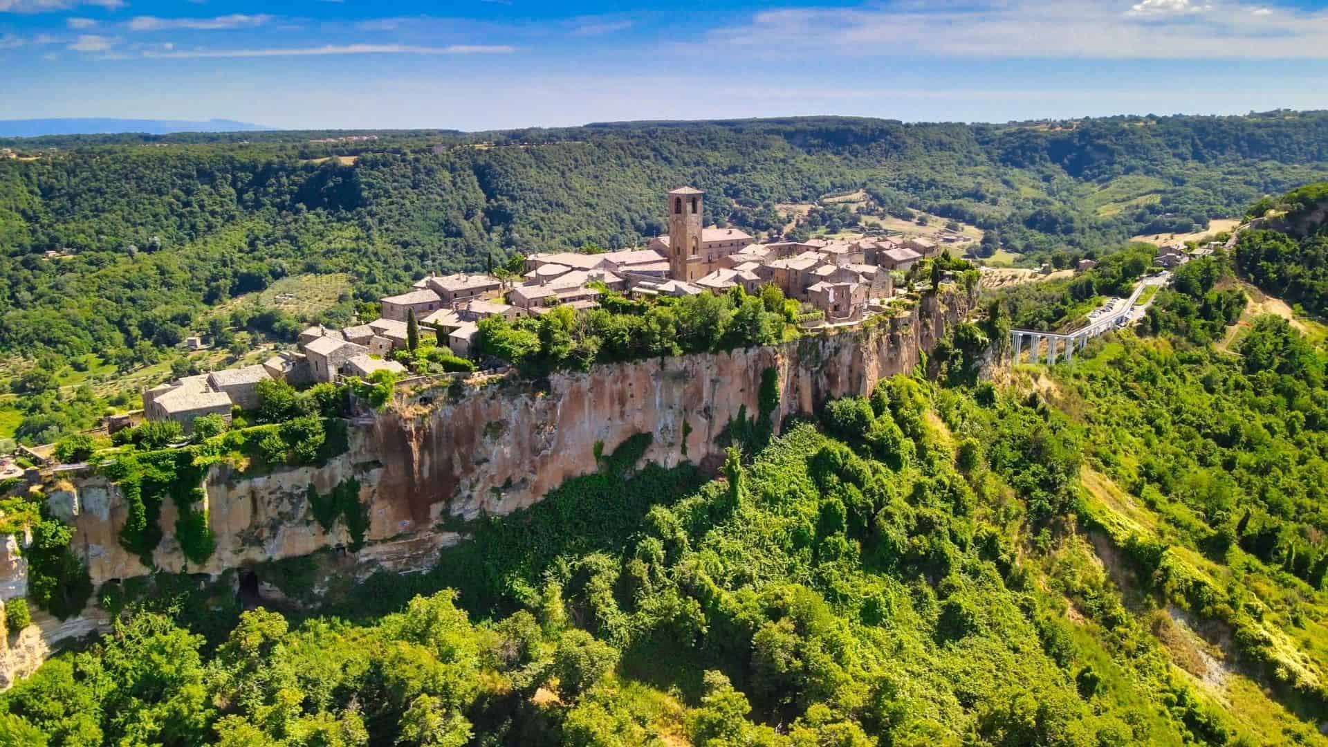 Civita di Bagnoregio von oben gesehen