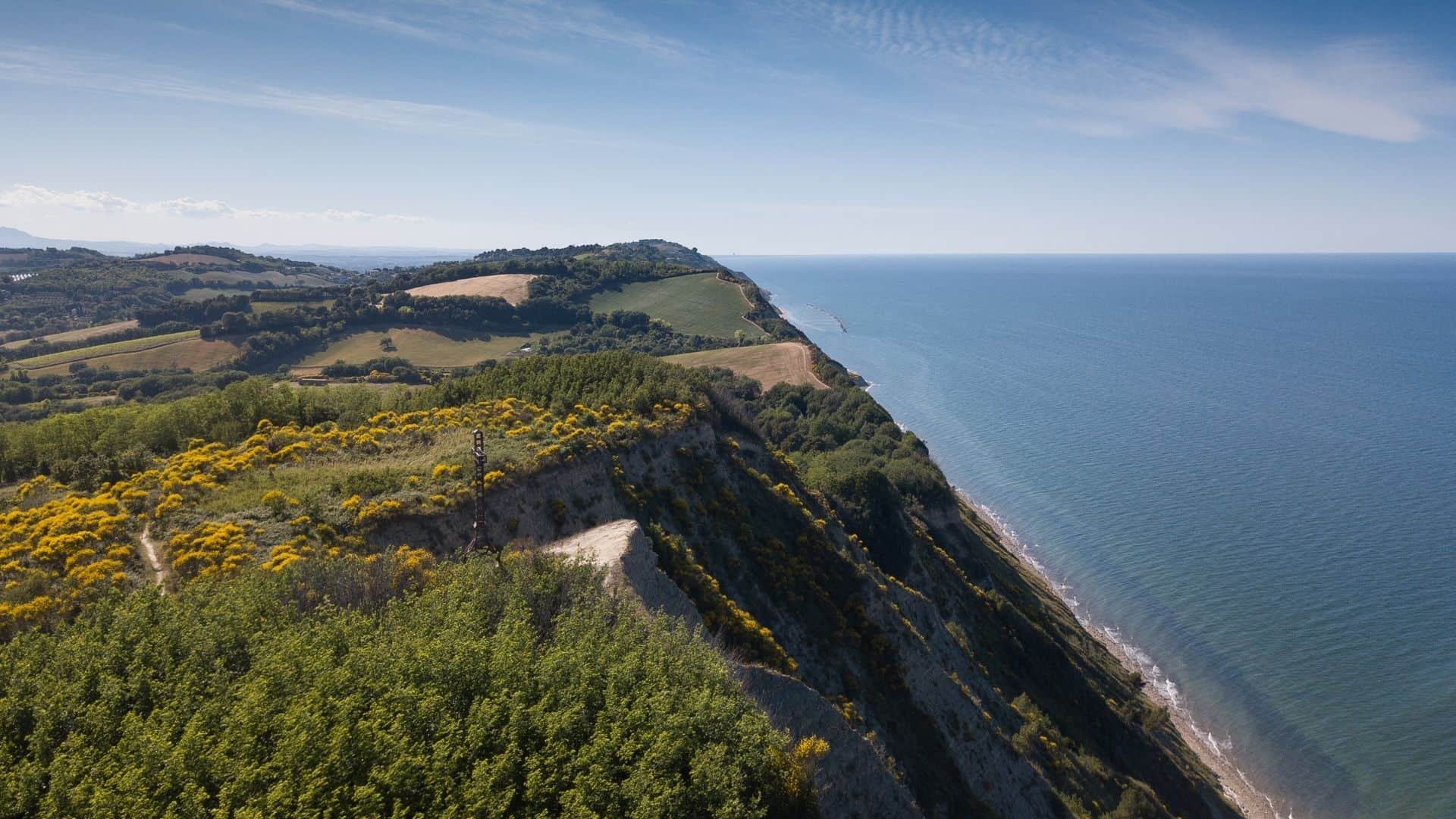 Panoramablick auf den Naturpark Monte San Bartolo