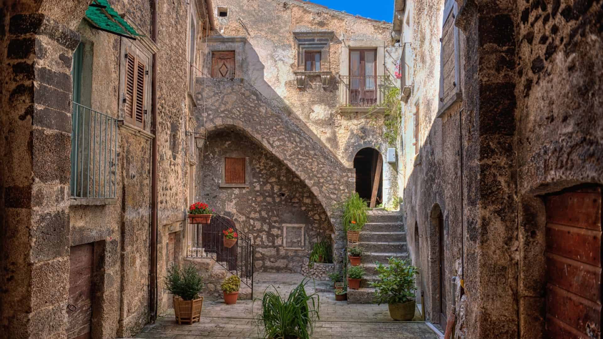Kleine Gasse in Santo Stefano di Sessanio