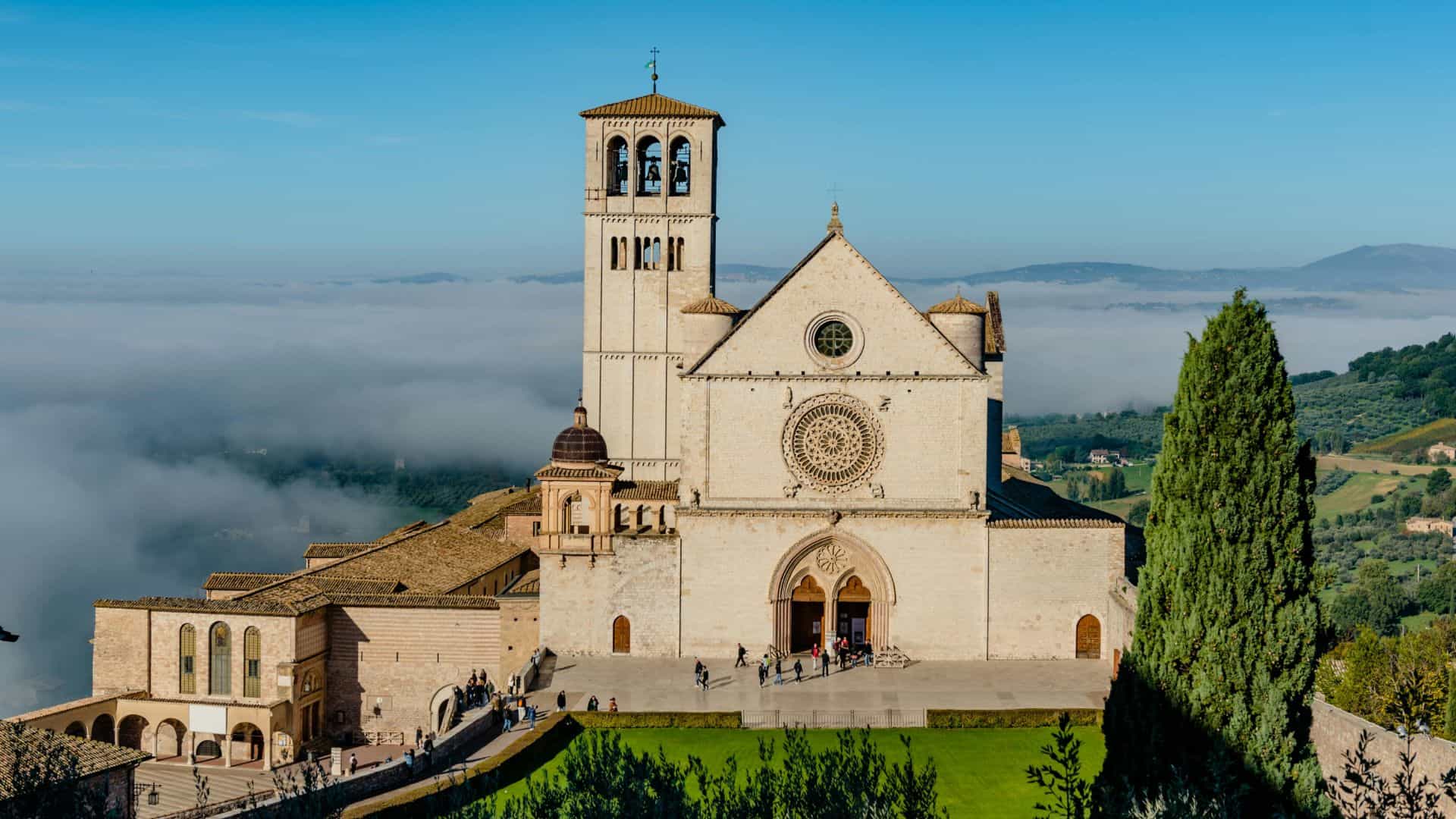 Die Basilika des Heiligen Franziskus in Assisi
