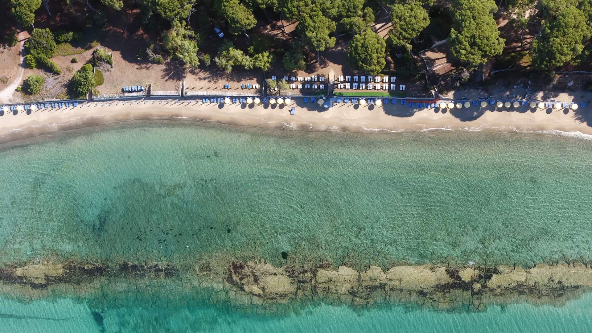 Luftaufnahme des Strandes Torre Mozza in Piombino