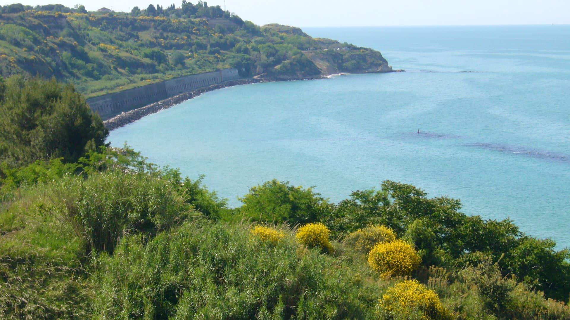 Luftaufnahme von Punta Ferruccio in Abruzzen