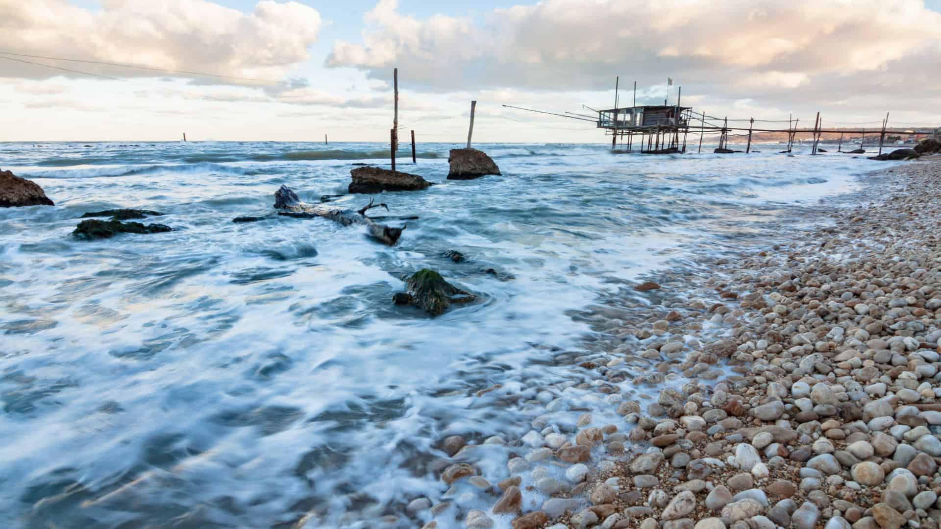 Pier am Spiaggia del Turchino in Abruzzen