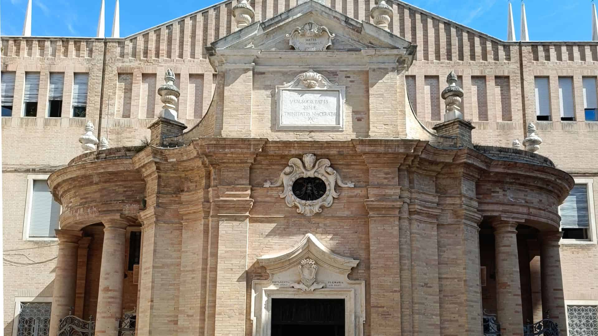 Basilika der Madonna della Misericordia Foto von Viaggiamocela