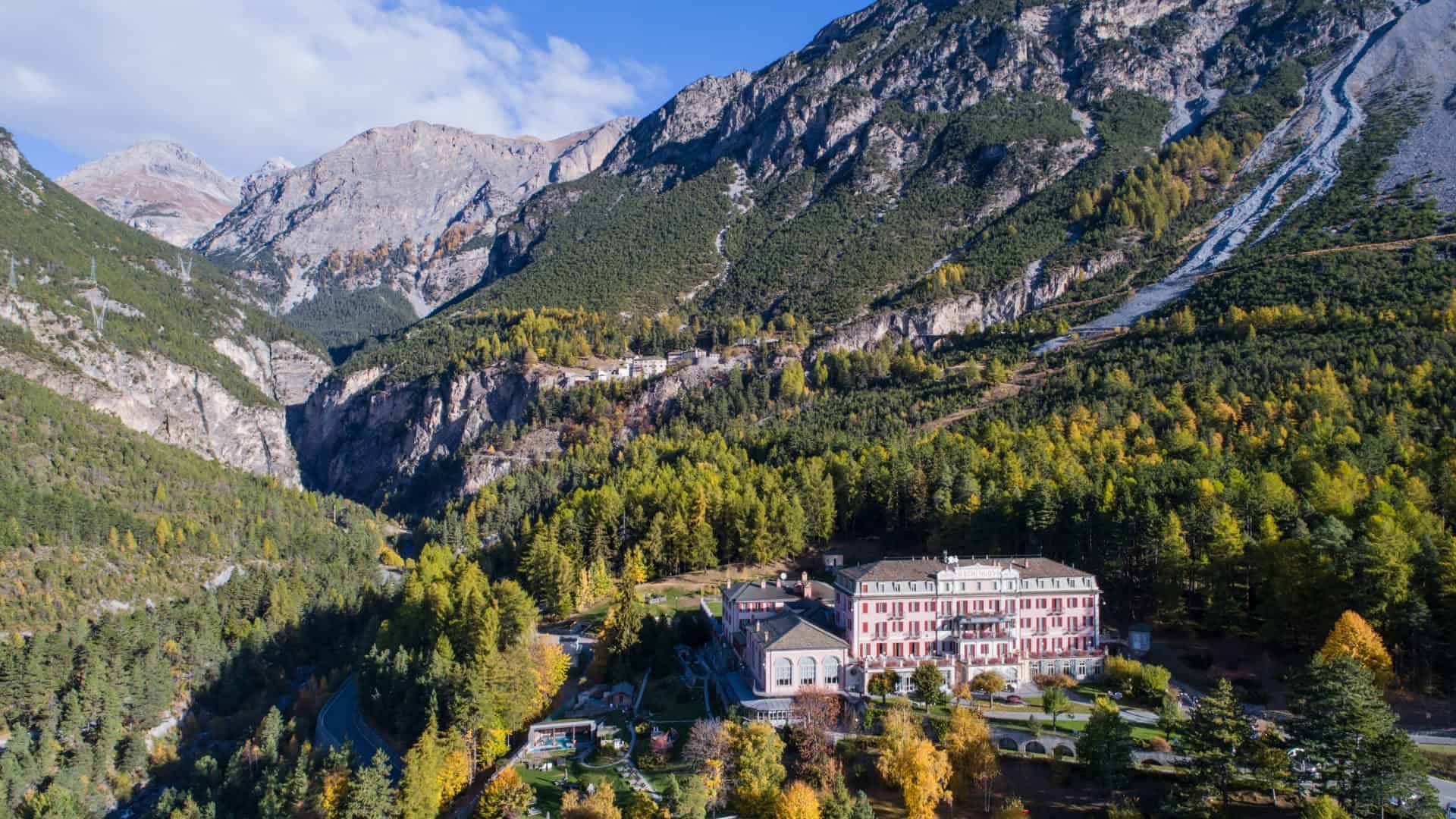 Panoramablick auf die Struktur von Bormio Terme