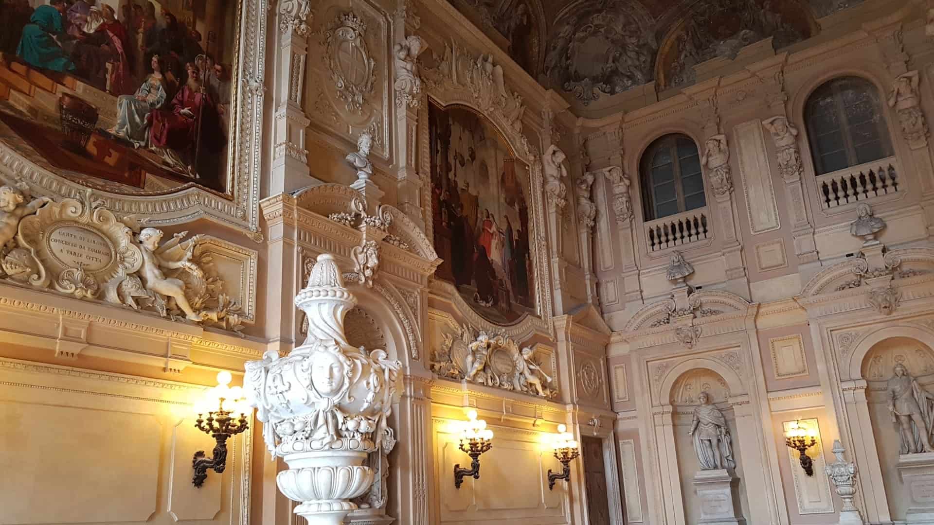 Innenraum der Königlichen Museen in Turin. Foto von Ambra75