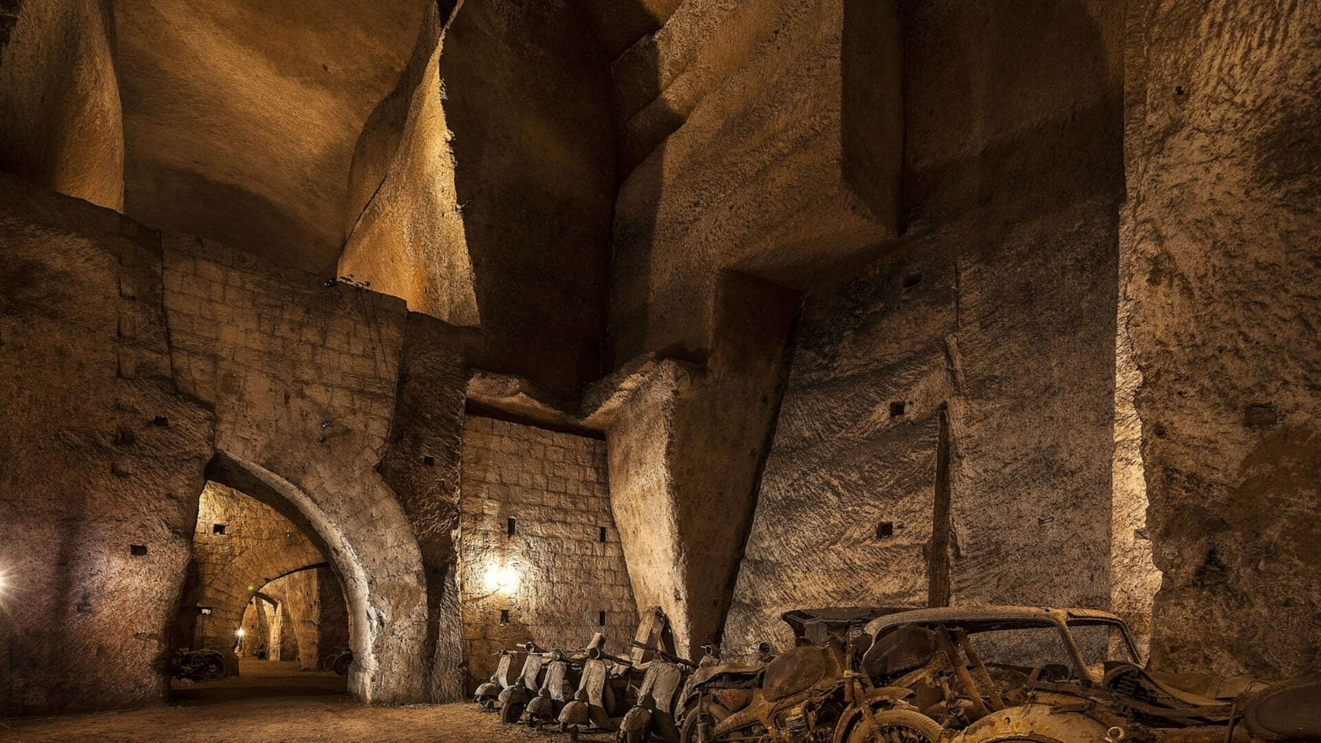 Die Galleria Borbonica von Neapel. Foto von Associazione Culturale Borbonica Sotterranea
