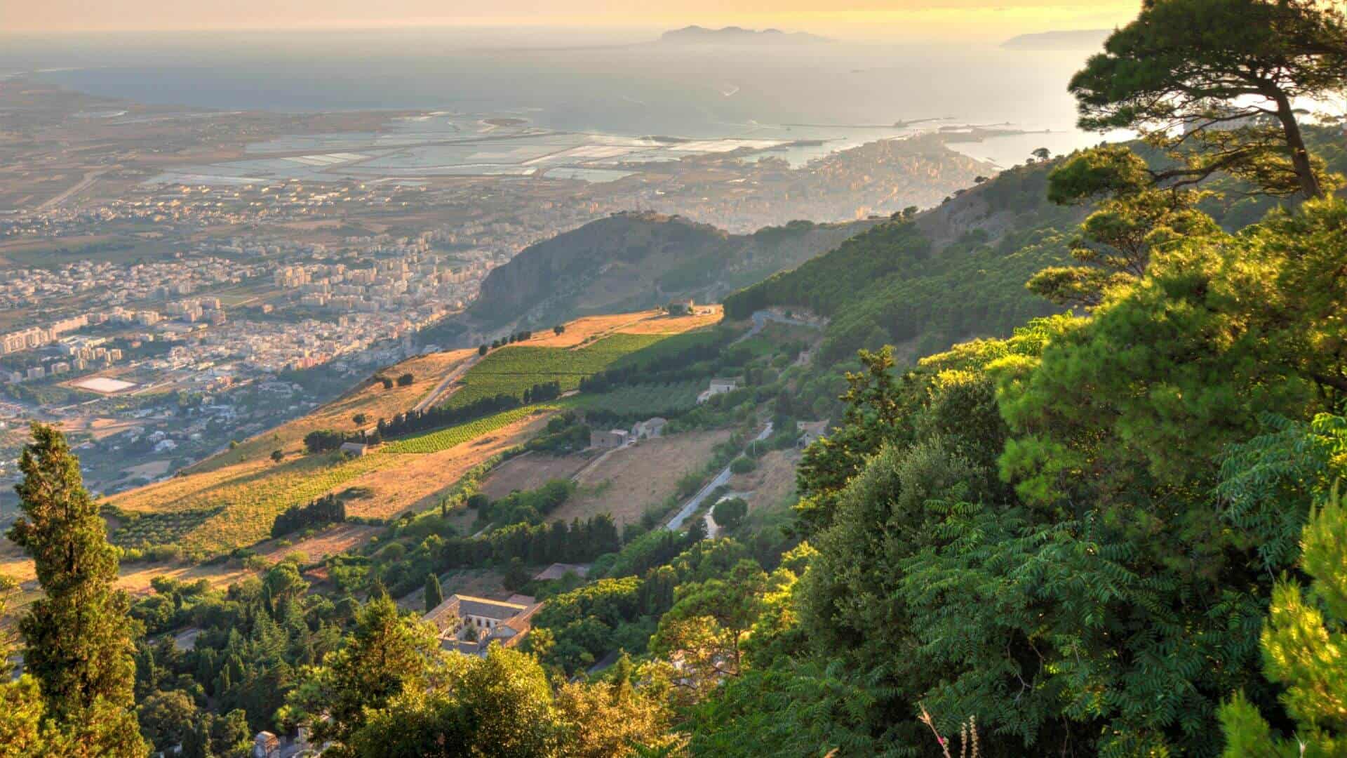 Blick von der Stadt Erice. Foto von Gildo Cancelli