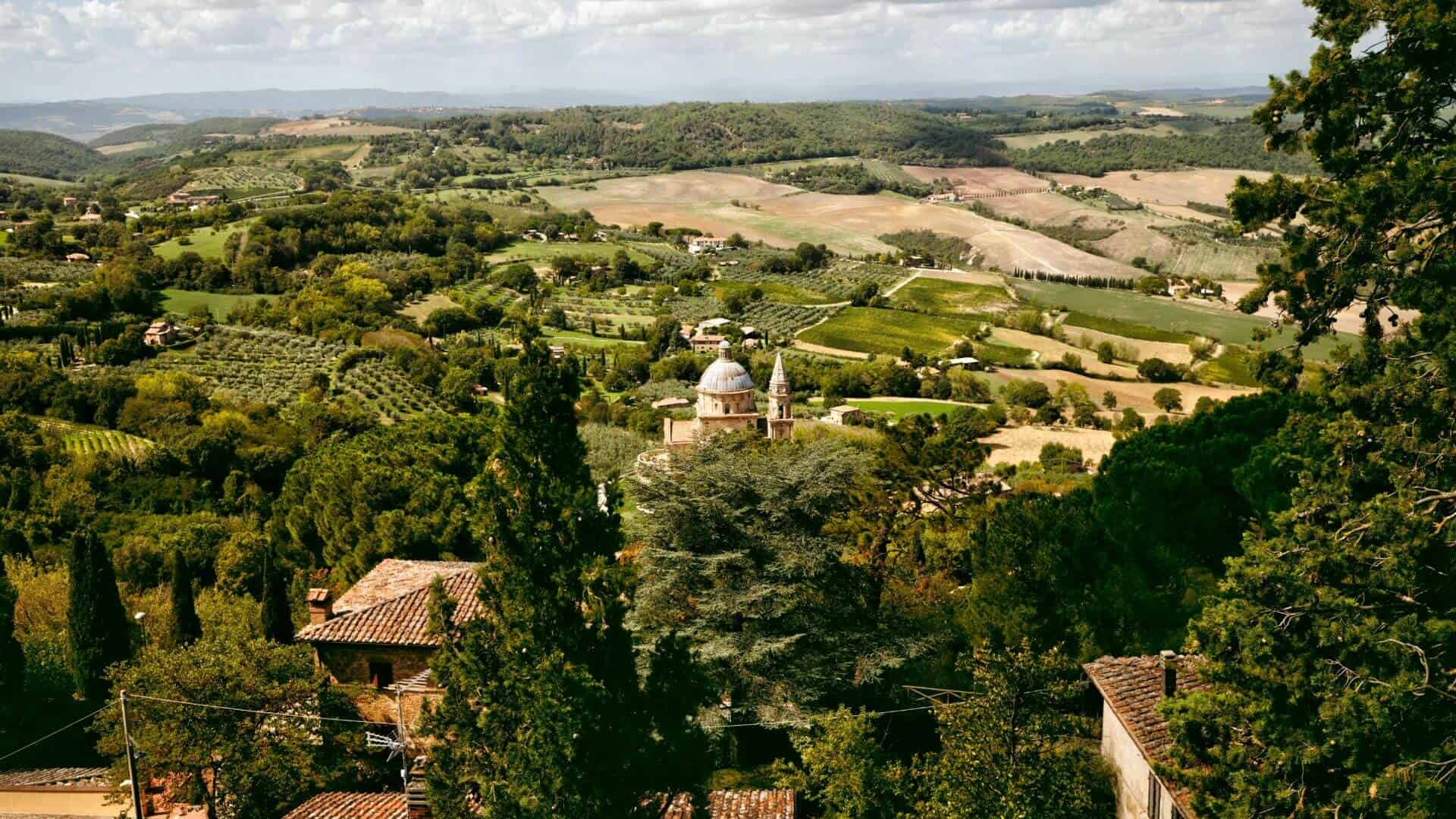 Panorama eines Tals in Montepulciano. Foto von Gildo Cancelli